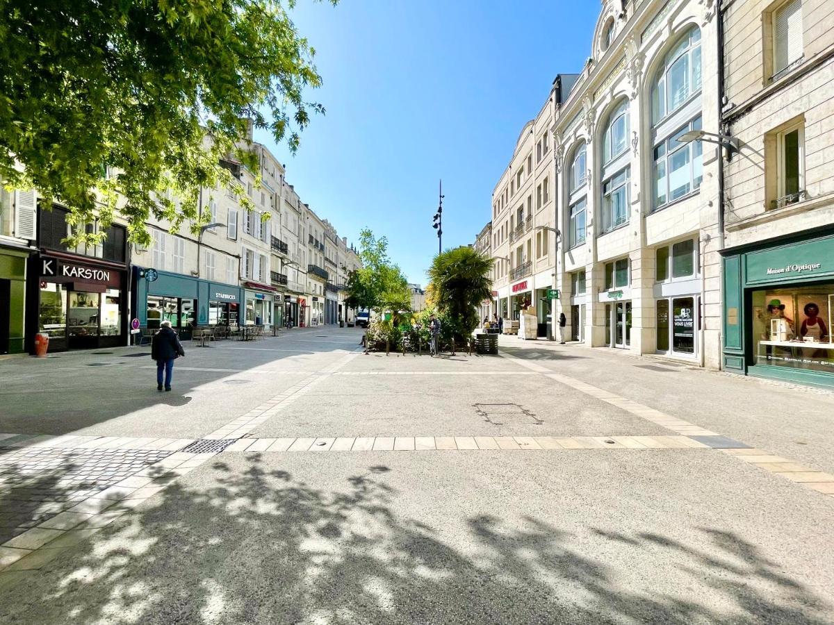 - Hyper-centre - En Duplex Ou Triplex - Wifi Fibre - Nouveau Apartment Niort