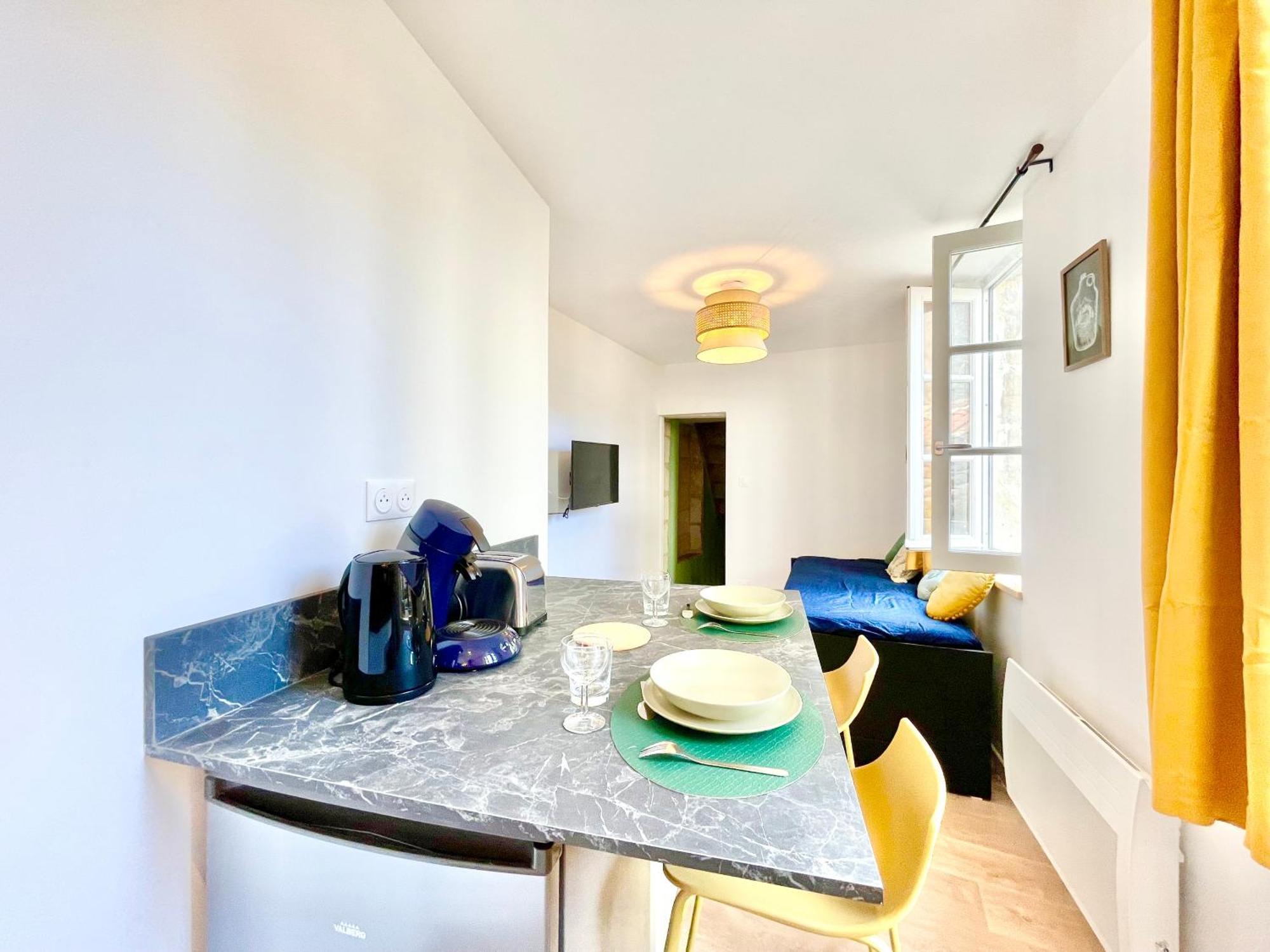 - Hyper-centre - En Duplex Ou Triplex - Wifi Fibre - Nouveau Apartment Niort